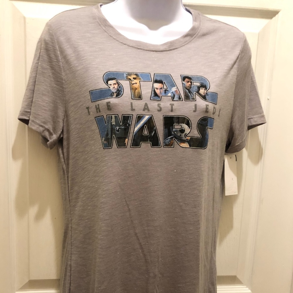 Woman’s Star Wars shirt large NWT